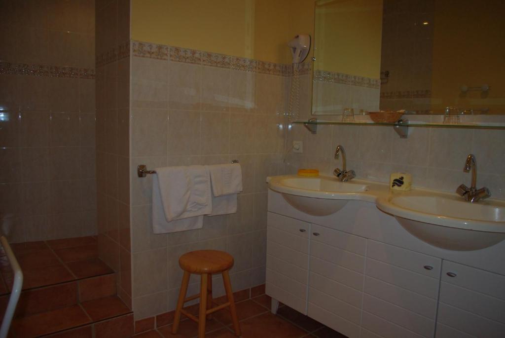 Le Mas De L'Amandier Saint-Saturnin-lès-Avignon Værelse billede