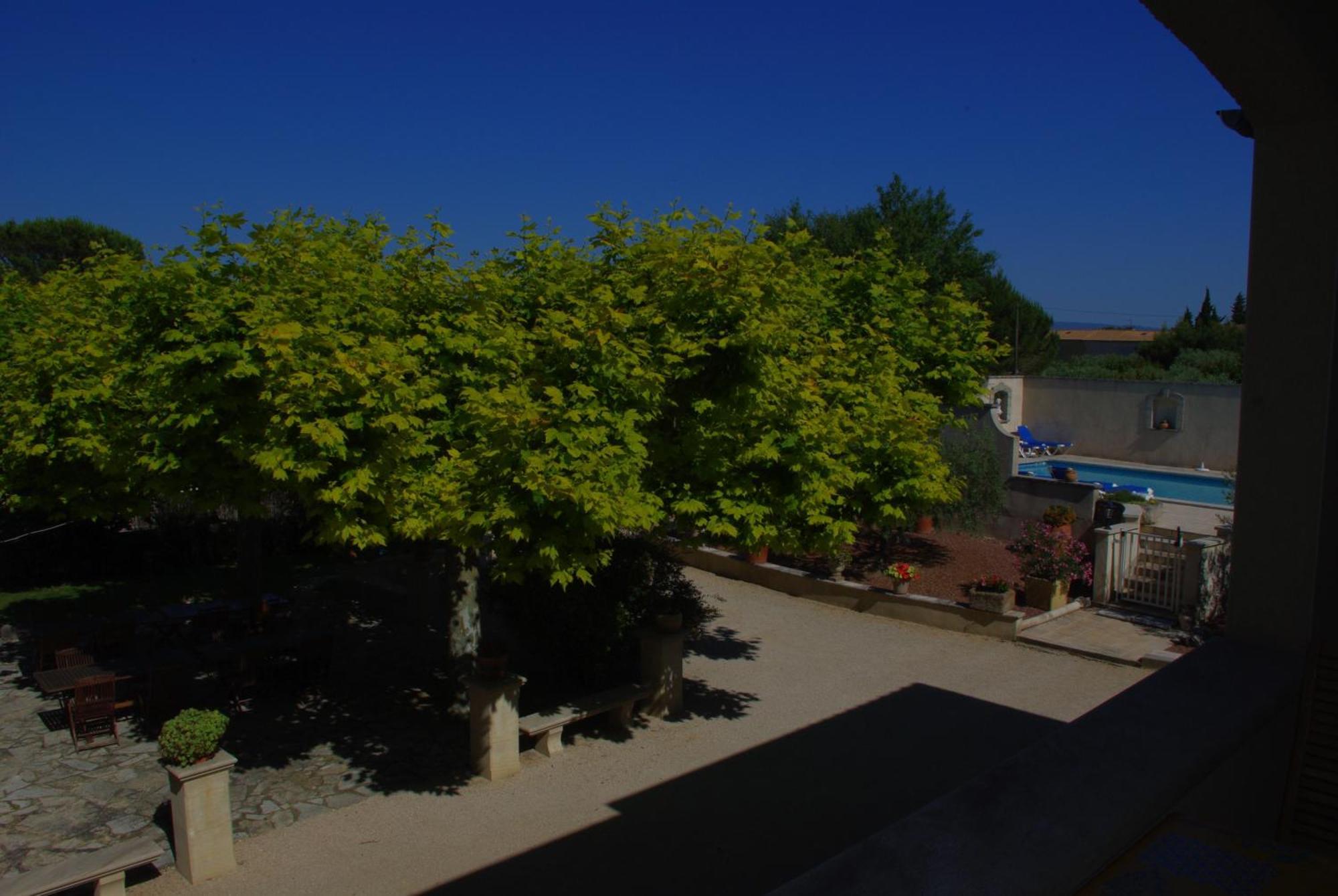 Le Mas De L'Amandier Saint-Saturnin-lès-Avignon Eksteriør billede